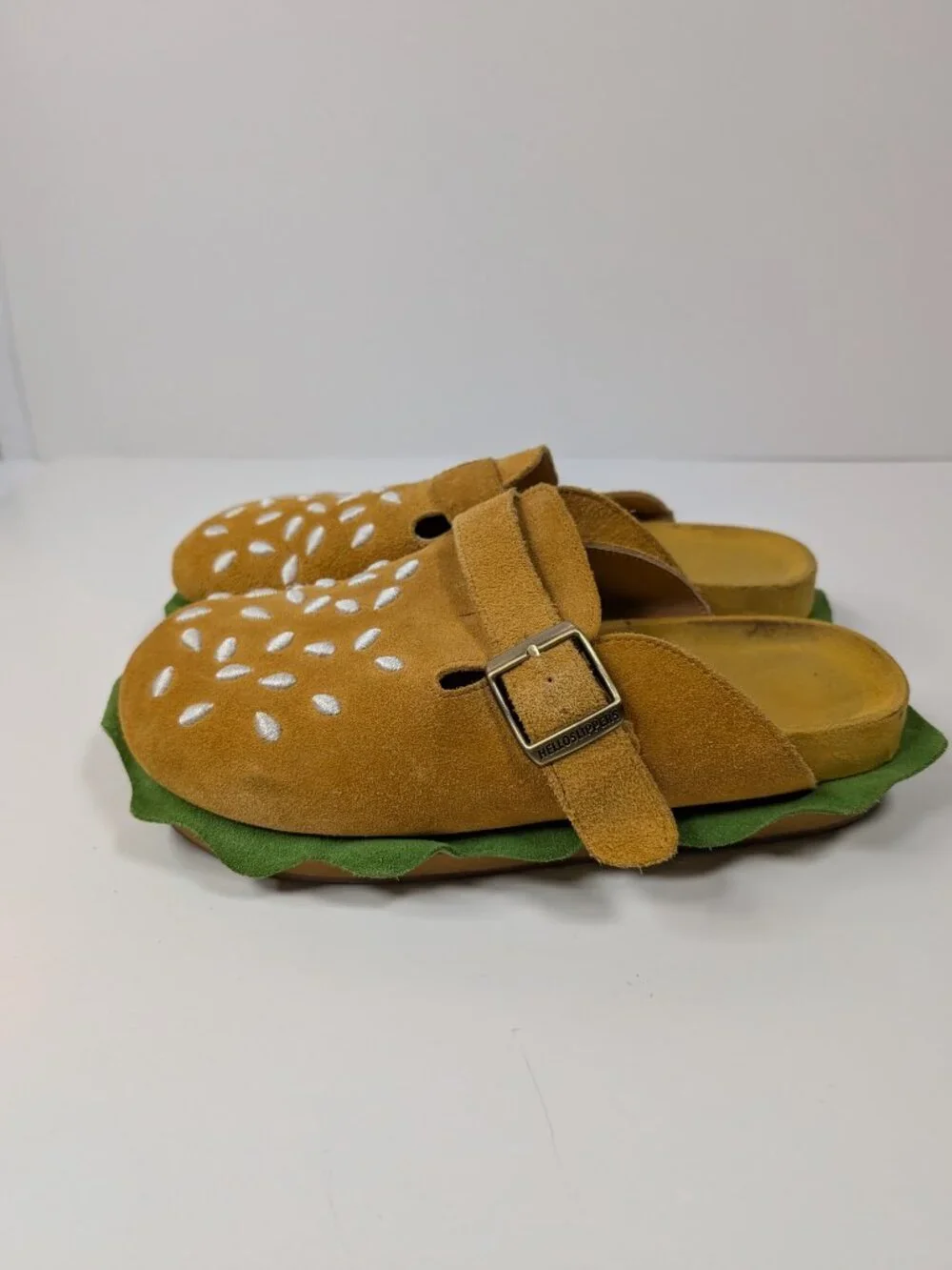 Great condition Burger Theme Hello Slippers brand shoes - size 38/8 - Picture 11 of 16